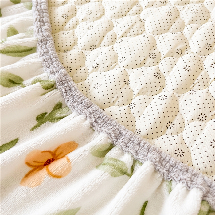 91家纺网 家纺一手货源 找家纺 喜居 2023新款a类印花牛奶绒抗菌夹棉床笠床护垫 森系小花