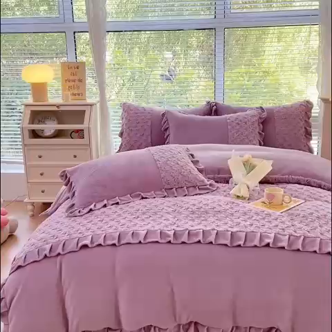91家纺网 家纺一手货源 找家纺 金米诺 2024新款加厚保暖韩式双层花边玫瑰兔绒系列四件套 香芋紫