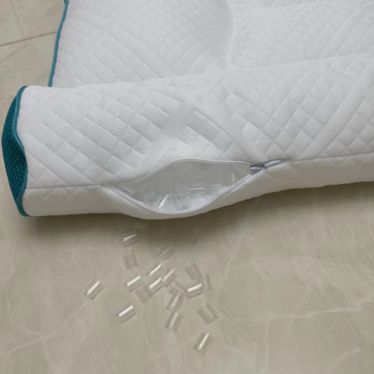 91家纺网 家纺一手货源 找家纺 （总）梦莱家纺 2025新款日本高分子软管护颈枕可机洗水洗枕芯 