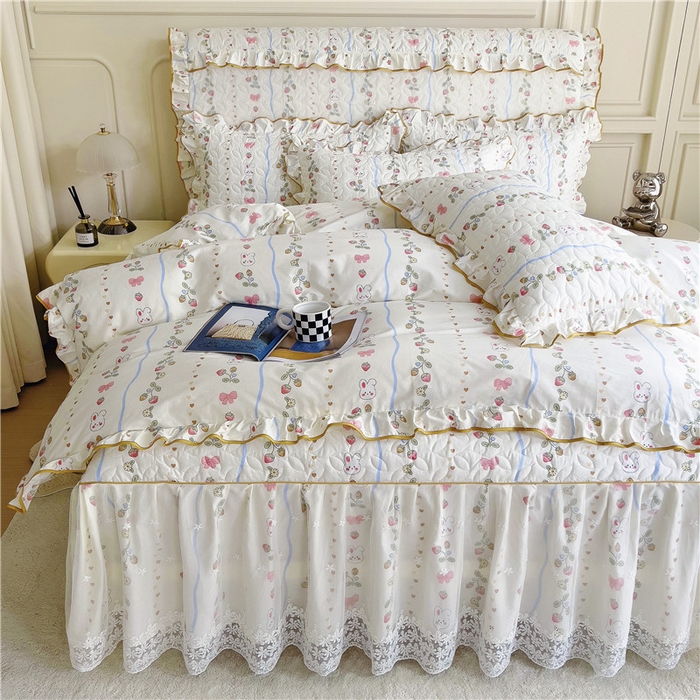 91家纺网 家纺一手货源 找家纺 十个点 2024新款印花夹棉蕾丝四件套 花野兔