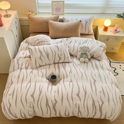 91家纺网 家纺一手货源 找家纺 （总）三朵家纺 2023新款北欧系列牛奶绒印花四件套