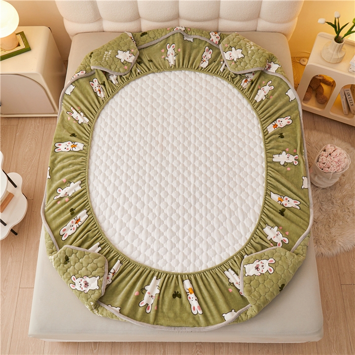 91家纺网 家纺一手货源 找家纺 喜居 2023新款a类印花牛奶绒抗菌夹棉床笠床护垫 甜蜜小兔