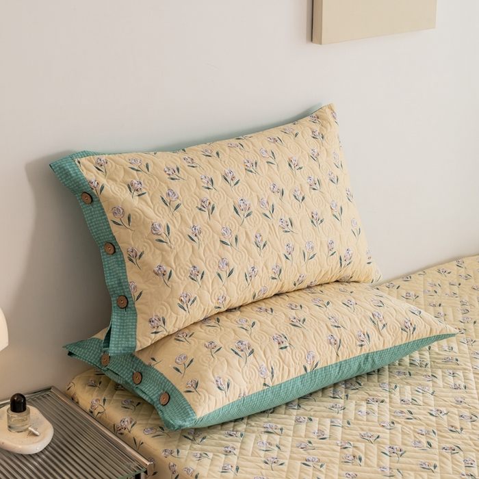 91家纺网 家纺一手货源 找家纺 优乐家纺 2023新款夹棉绗缝套件及单品系列-单枕套 清风摇曳