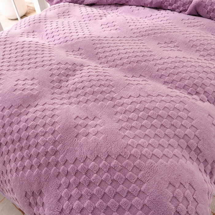 91家纺网 家纺一手货源 找家纺 澳梵家居 2023新款轻奢款宽边塔芙绒四件套 卡曼-紫