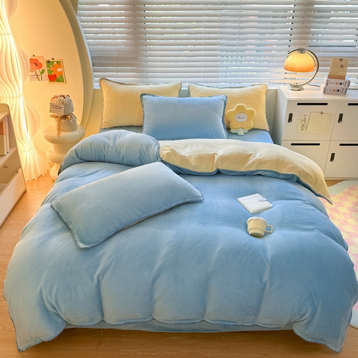 91家纺网 家纺一手货源 找家纺 安哆啦 2024新款高克重牛奶绒混搭四件套 蓝拼黄