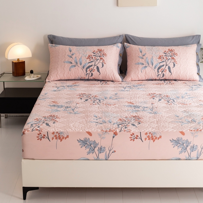 91家纺网 家纺一手货源 找家纺 优乐家纺 2023新款夹棉绗缝套件及单品系列-单床笠 晗蕊初开-粉