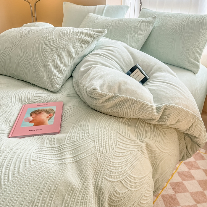 91家纺网 家纺一手货源 找家纺 慕尚家纺 2025新款慕尚雕花绒四件套 雪莉尔-浅绿