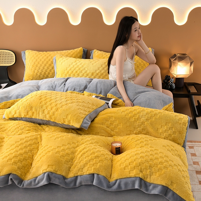 91家纺网 家纺一手货源 找家纺 澳梵家居 2023新款轻奢款宽边塔芙绒四件套 卡曼-亮黄