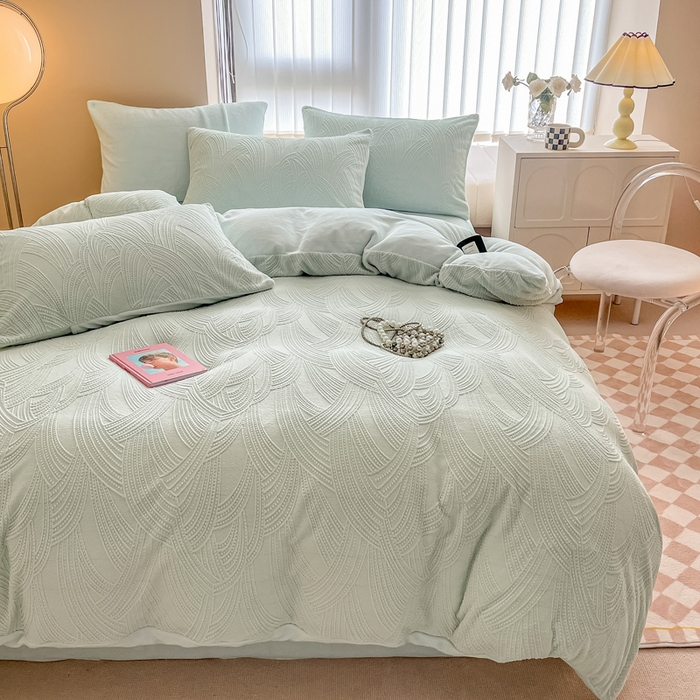 91家纺网 家纺一手货源 找家纺 慕尚家纺 2025新款慕尚雕花绒四件套 雪莉尔-浅绿