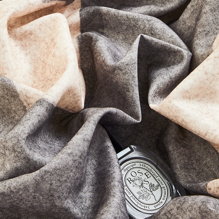 91家纺网 家纺一手货源 找家纺 2023新品天丝棉磨毛暖阳绒四件套 郁金香 灰