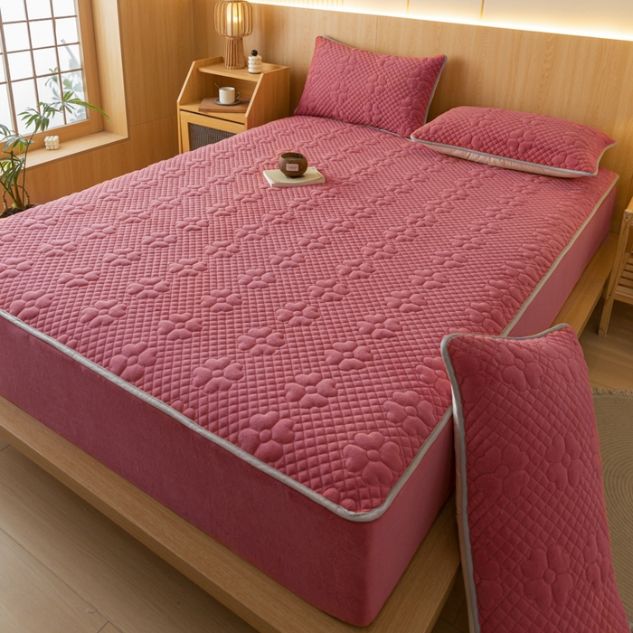 91家纺网 家纺一手货源 找家纺 给笠2023新款A类夹棉牛奶绒床笠三件套 花漫系列 牛奶绒-花漫西瓜红