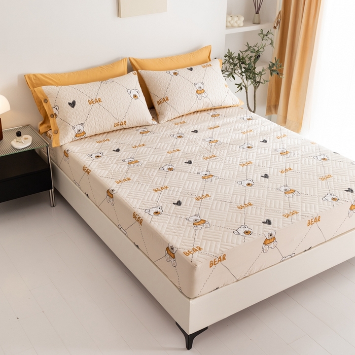 91家纺网 家纺一手货源 找家纺 优乐家纺 2023新款夹棉绗缝套件及单品系列-单床笠 奇妙熊