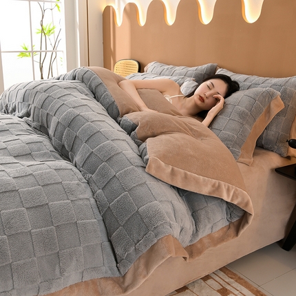 91家纺网 家纺一手货源 找家纺 （总）澳梵家居 2023新款轻奢款宽边塔芙绒四件套