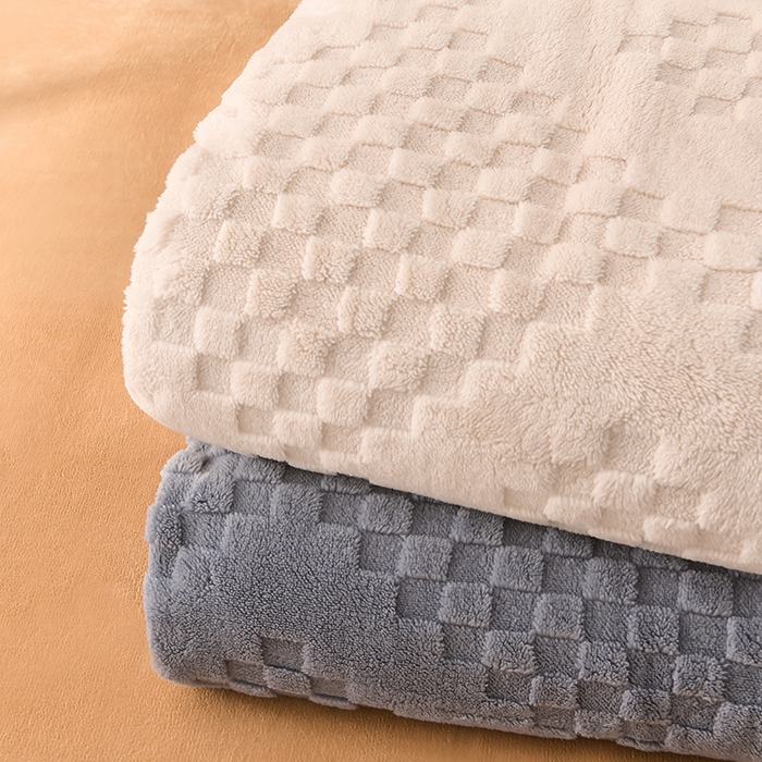 91家纺网 家纺一手货源 找家纺 澳梵家居 2023新款轻奢款宽边塔芙绒四件套 卡曼-灰