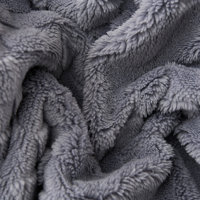 91家纺网 家纺一手货源 找家纺 澳梵家居 2023新款轻奢款宽边塔芙绒四件套 卡曼-灰