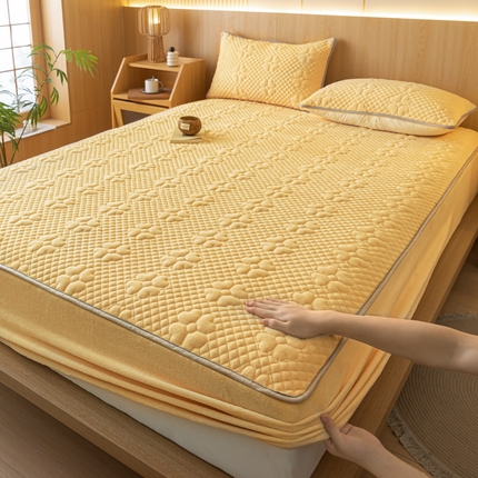 给笠 2023新款A类夹棉牛奶绒床笠三件套 花漫系列 牛奶绒-花漫奶黄