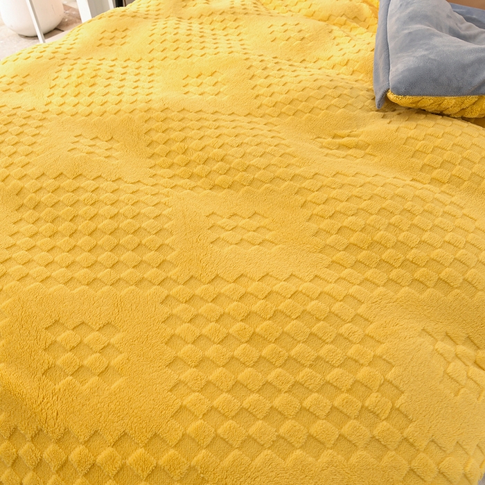 91家纺网 家纺一手货源 找家纺 澳梵家居 2023新款轻奢款宽边塔芙绒四件套 卡曼-亮黄