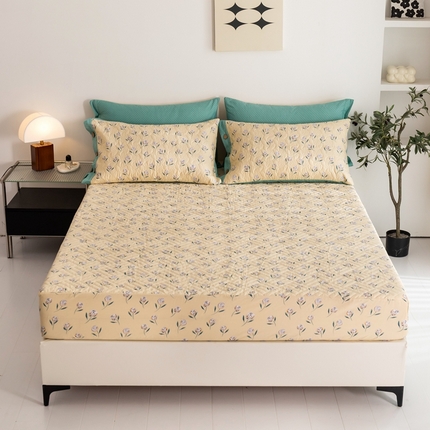 91家纺网 家纺一手货源 找家纺 优乐家纺 2023新款夹棉绗缝套件及单品系列-单床笠 清风摇曳