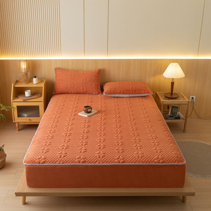 91家纺网 家纺一手货源 找家纺 给笠 2023新款A类夹棉牛奶绒床笠三件套 花漫系列 牛奶绒-花漫桔色