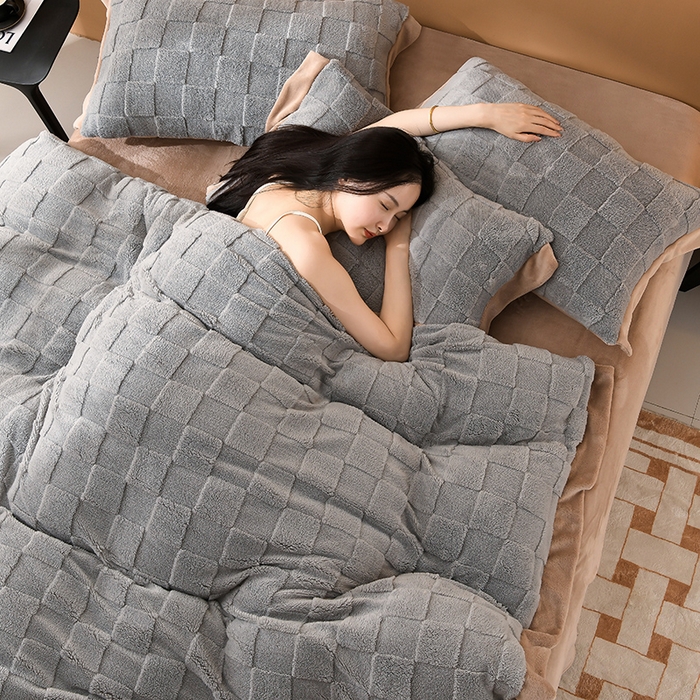 91家纺网 家纺一手货源 找家纺 澳梵家居 2023新款轻奢款宽边塔芙绒四件套 格调-灰