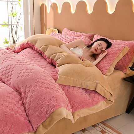 澳梵家居 2023新款轻奢款宽边塔芙绒四件套 卡曼-黛粉