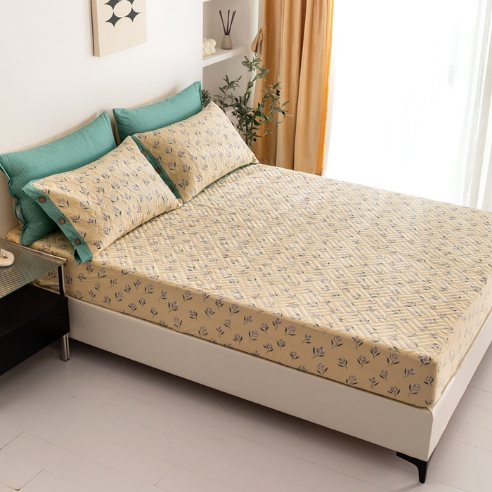 91家纺网 家纺一手货源 找家纺 优乐家纺 2023新款夹棉绗缝套件及单品系列-单床笠 清风摇曳