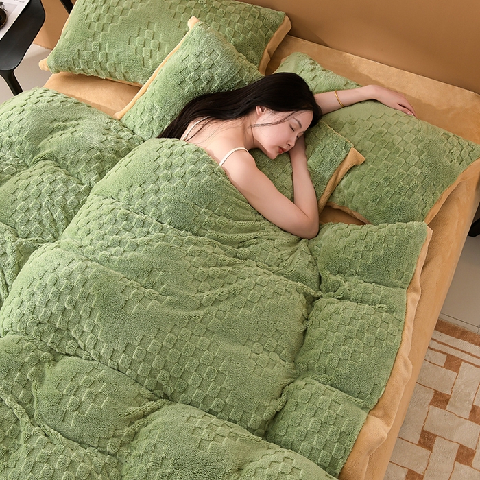 91家纺网 家纺一手货源 找家纺 澳梵家居 2023新款轻奢款宽边塔芙绒四件套 卡曼-草绿