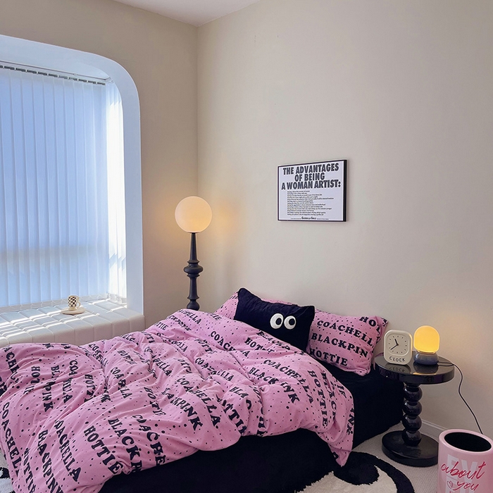 91家纺网 家纺一手货源 找家纺 红馆 2023新款A类230g牛奶绒四件套--千禧辣妹风 black pink