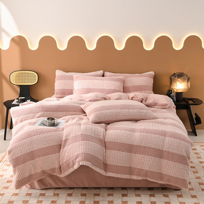 91家纺网 家纺一手货源 找家纺 （总）2023新款无印风兔绒泰迪绒拼接款四件套