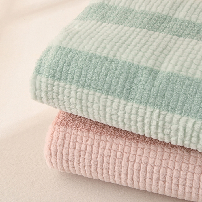 91家纺网 家纺一手货源 找家纺 2023新款无印风兔绒泰迪绒拼接款四件套 静逸-豆沙