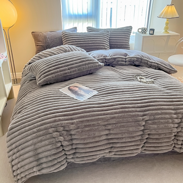 91家纺网 家纺一手货源 找家纺 慕尚家纺 2025新款抽条兔毛四件套 安雅-高级灰