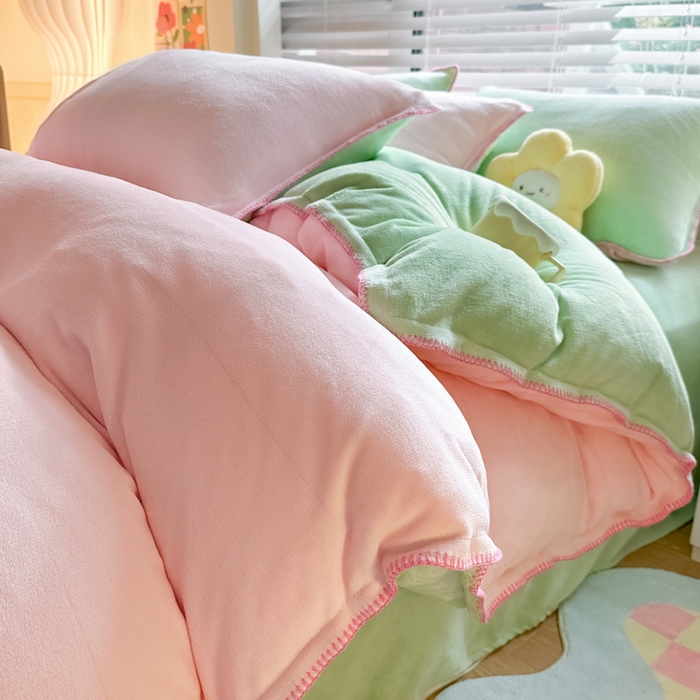 91家纺网 家纺一手货源 找家纺 安哆啦 2024新款高克重牛奶绒混搭四件套 粉拼绿