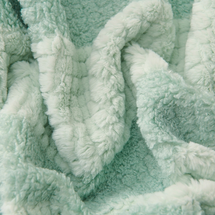 91家纺网 家纺一手货源 找家纺 2023新款无印风兔绒泰迪绒拼接款四件套 静逸-水绿