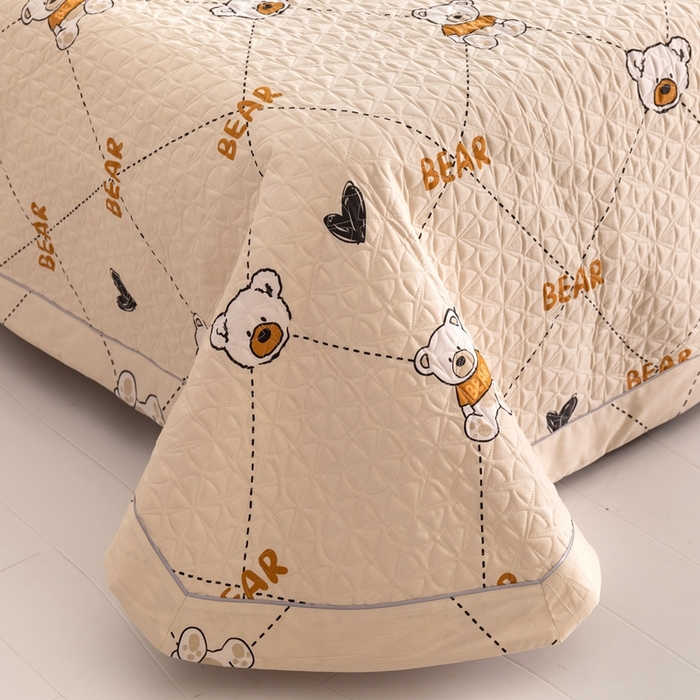 91家纺网 家纺一手货源 找家纺 优乐家纺 2023新款夹棉绗缝套件及单品系列-单床盖 奇妙熊