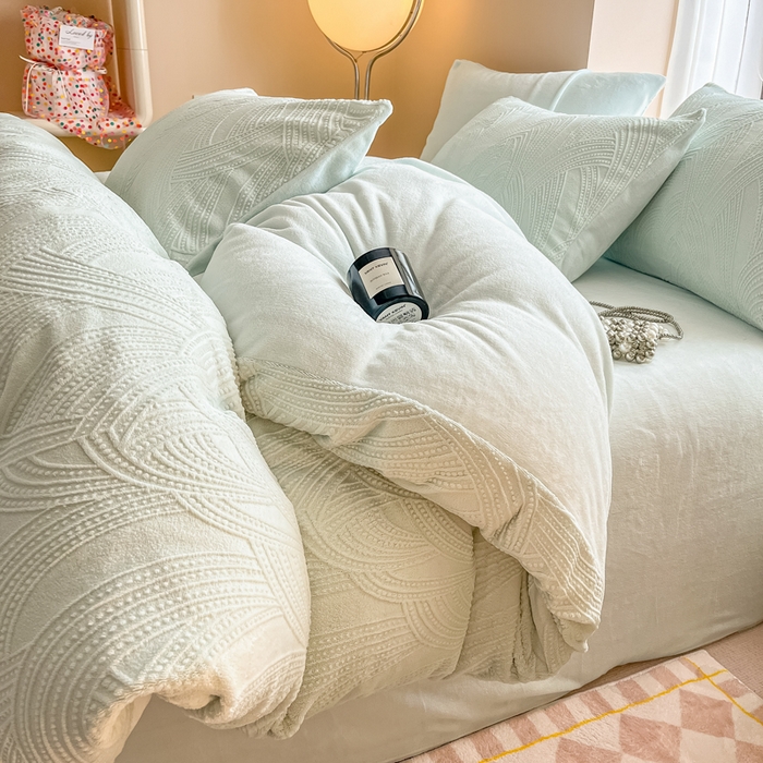 91家纺网 家纺一手货源 找家纺 慕尚家纺 2025新款慕尚雕花绒四件套 雪莉尔-浅绿