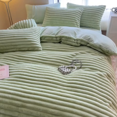 91家纺网 家纺一手货源 找家纺 慕尚家纺 2025新款抽条兔毛四件套 安雅-抹茶绿