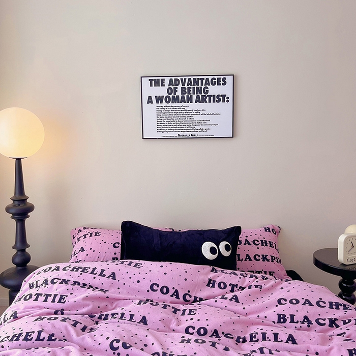 91家纺网 家纺一手货源 找家纺 红馆 2023新款A类230g牛奶绒四件套--千禧辣妹风 black pink