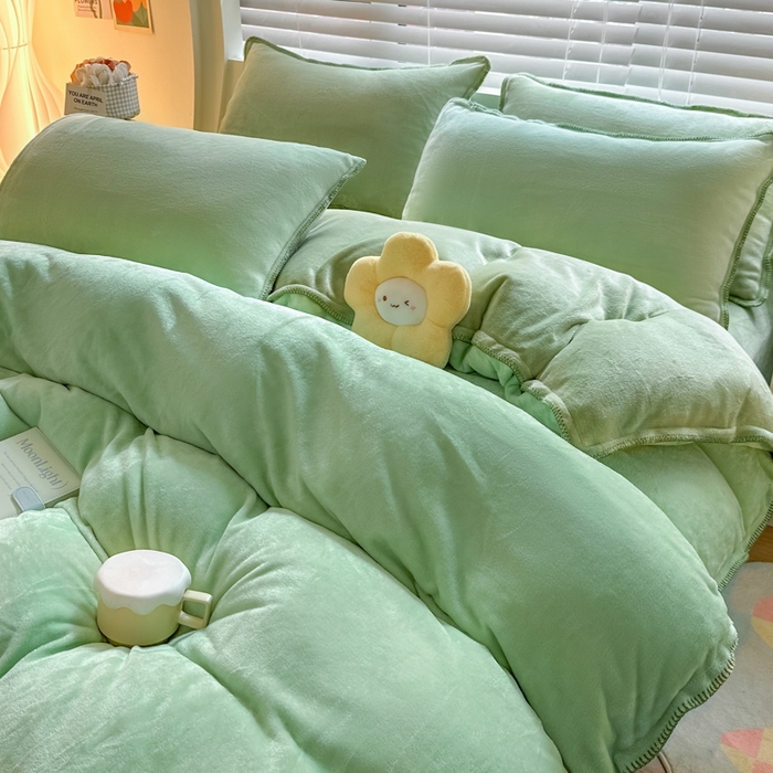 91家纺网 家纺一手货源 找家纺 安哆啦 2024新款高克重牛奶绒混搭四件套 嫩橘绿