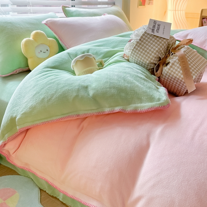 91家纺网 家纺一手货源 找家纺 安哆啦 2024新款高克重牛奶绒混搭四件套 粉拼绿