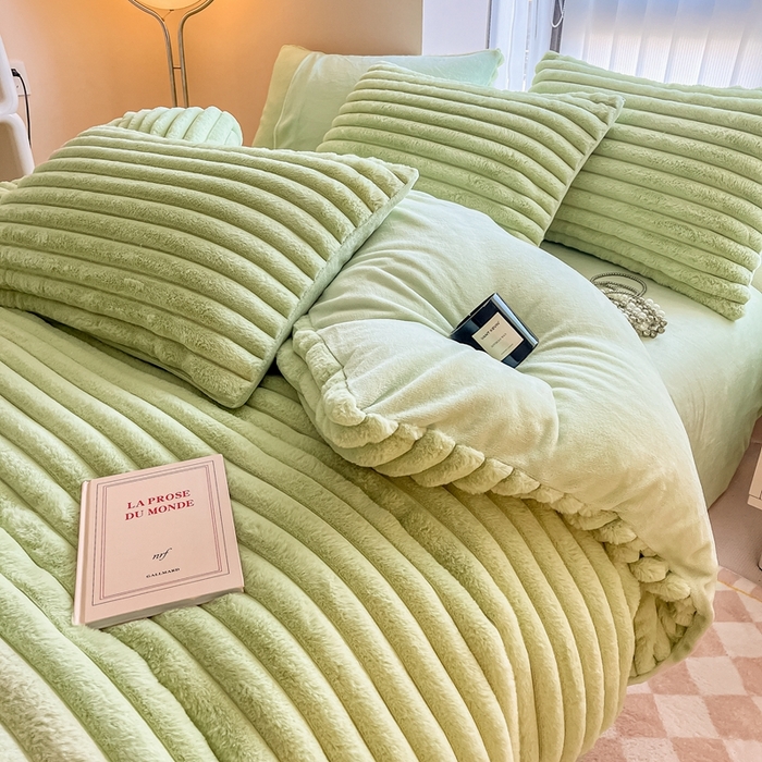 91家纺网 家纺一手货源 找家纺 慕尚家纺 2025新款抽条兔毛四件套 安雅-抹茶绿