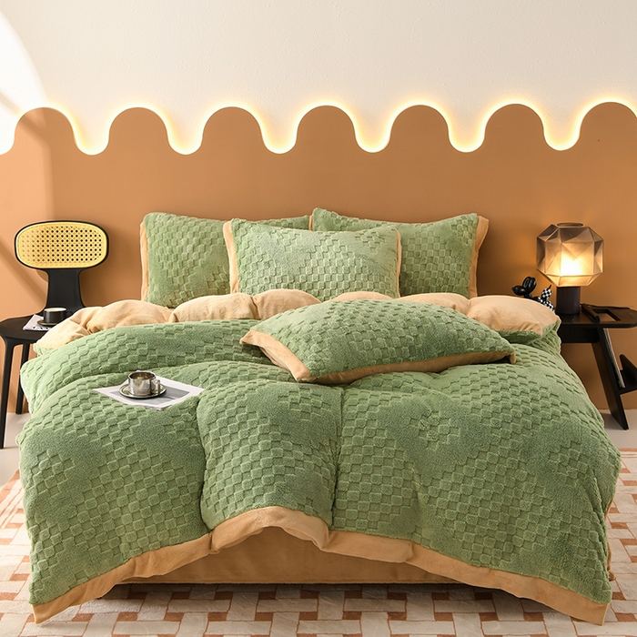 91家纺网 家纺一手货源 找家纺 澳梵家居 2023新款轻奢款宽边塔芙绒四件套 卡曼-草绿