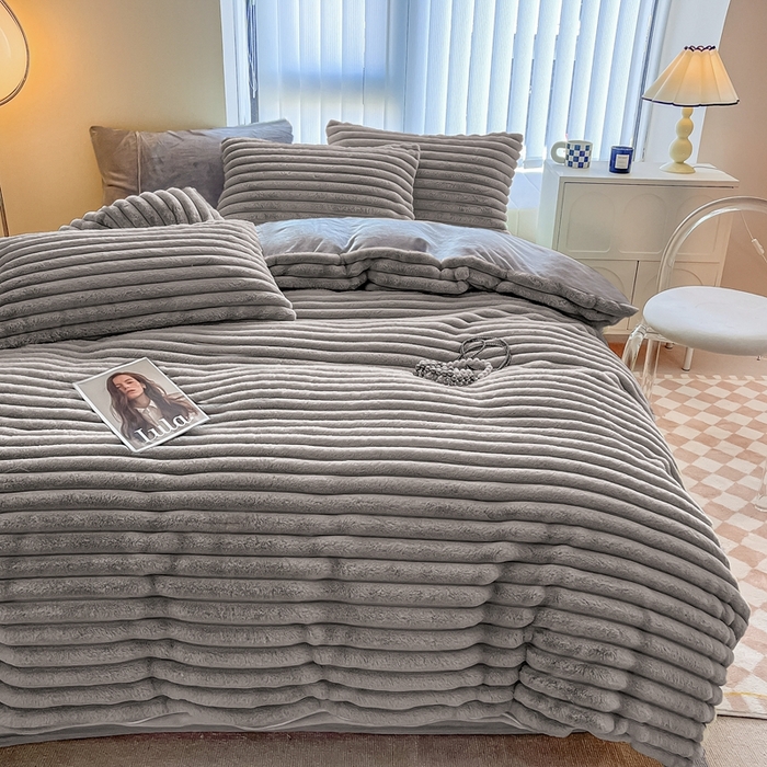 91家纺网 家纺一手货源 找家纺 慕尚家纺 2025新款抽条兔毛四件套 安雅-高级灰