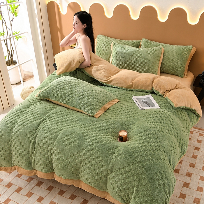 91家纺网 家纺一手货源 找家纺 澳梵家居 2023新款轻奢款宽边塔芙绒四件套 卡曼-草绿