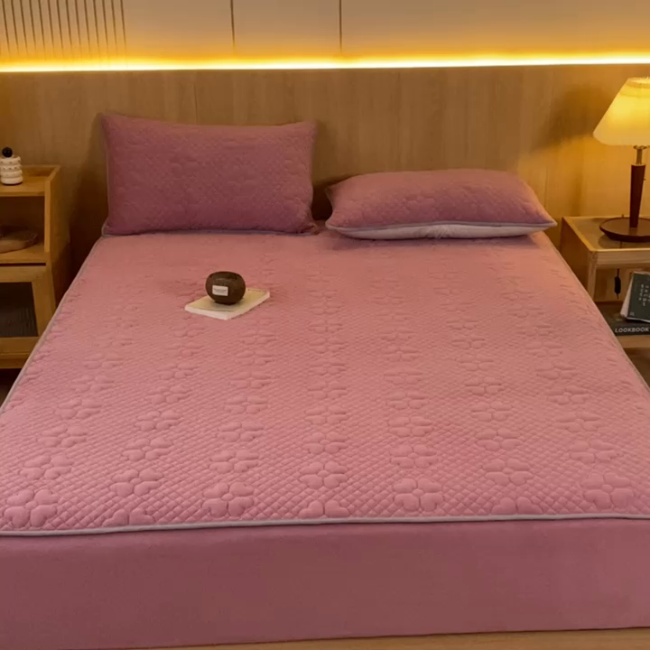 91家纺网 家纺一手货源 找家纺 给笠 2023新款A类夹棉牛奶绒床笠三件套 花漫系列 牛奶绒-花漫豆沙