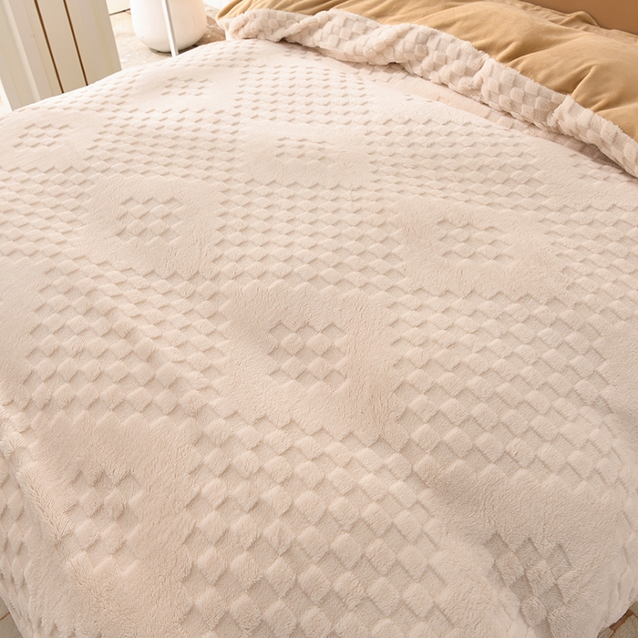 91家纺网 家纺一手货源 找家纺 澳梵家居 2023新款轻奢款宽边塔芙绒四件套 卡曼-奶白