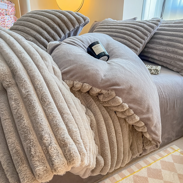 91家纺网 家纺一手货源 找家纺 慕尚家纺 2025新款抽条兔毛四件套 安雅-高级灰