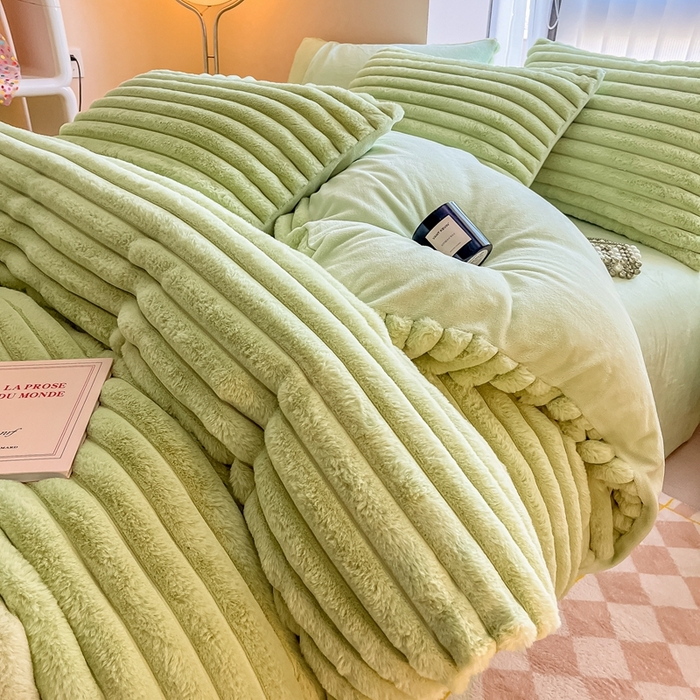 91家纺网 家纺一手货源 找家纺 慕尚家纺 2025新款抽条兔毛四件套 安雅-抹茶绿