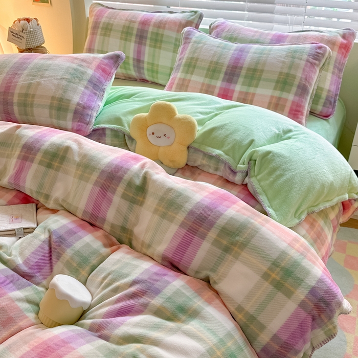 91家纺网 家纺一手货源 找家纺 安哆啦 2024新款高克重牛奶绒混搭四件套 紫韵格