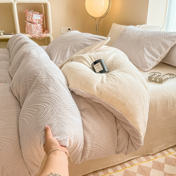 91家纺网 家纺一手货源 找家纺 慕尚家纺 2025新款慕尚雕花绒四件套 雪莉尔-灰