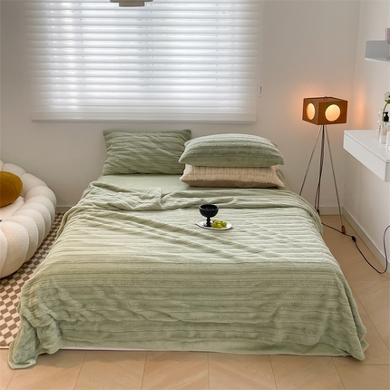 91家纺网 家纺一手货源 找家纺 （总）顾里家纺 2023新款小贵妇仿皮草兔毛皮绒毯盖毯